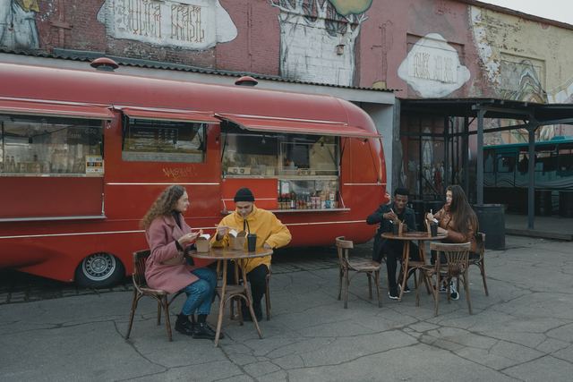 Food trucks du quartier : la cuisine de rue qui tourne chaque semaine Food trucks du quartier : la cuisine de rue qui tourne chaque semaine
